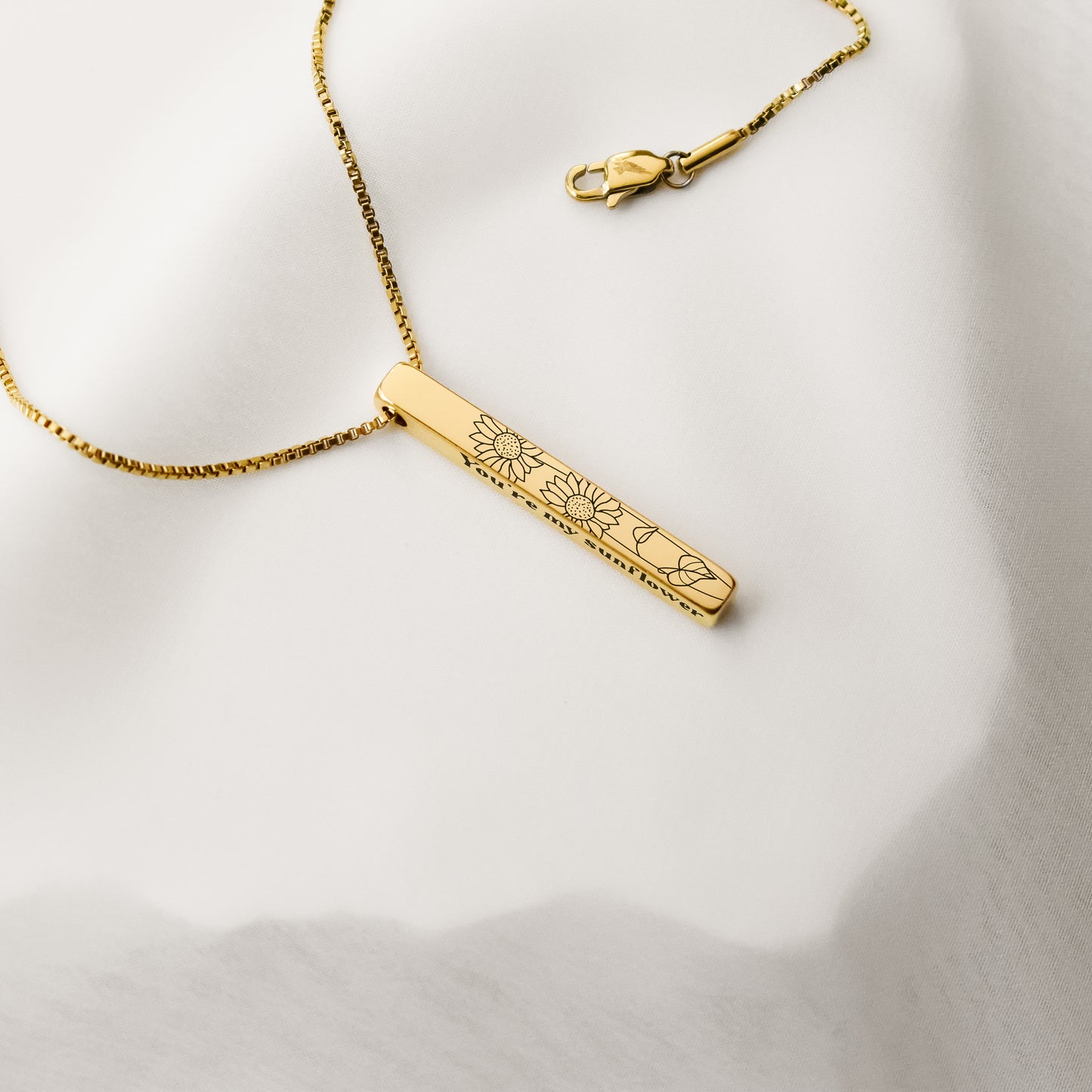 Birth Flower Pillar Bar Necklace