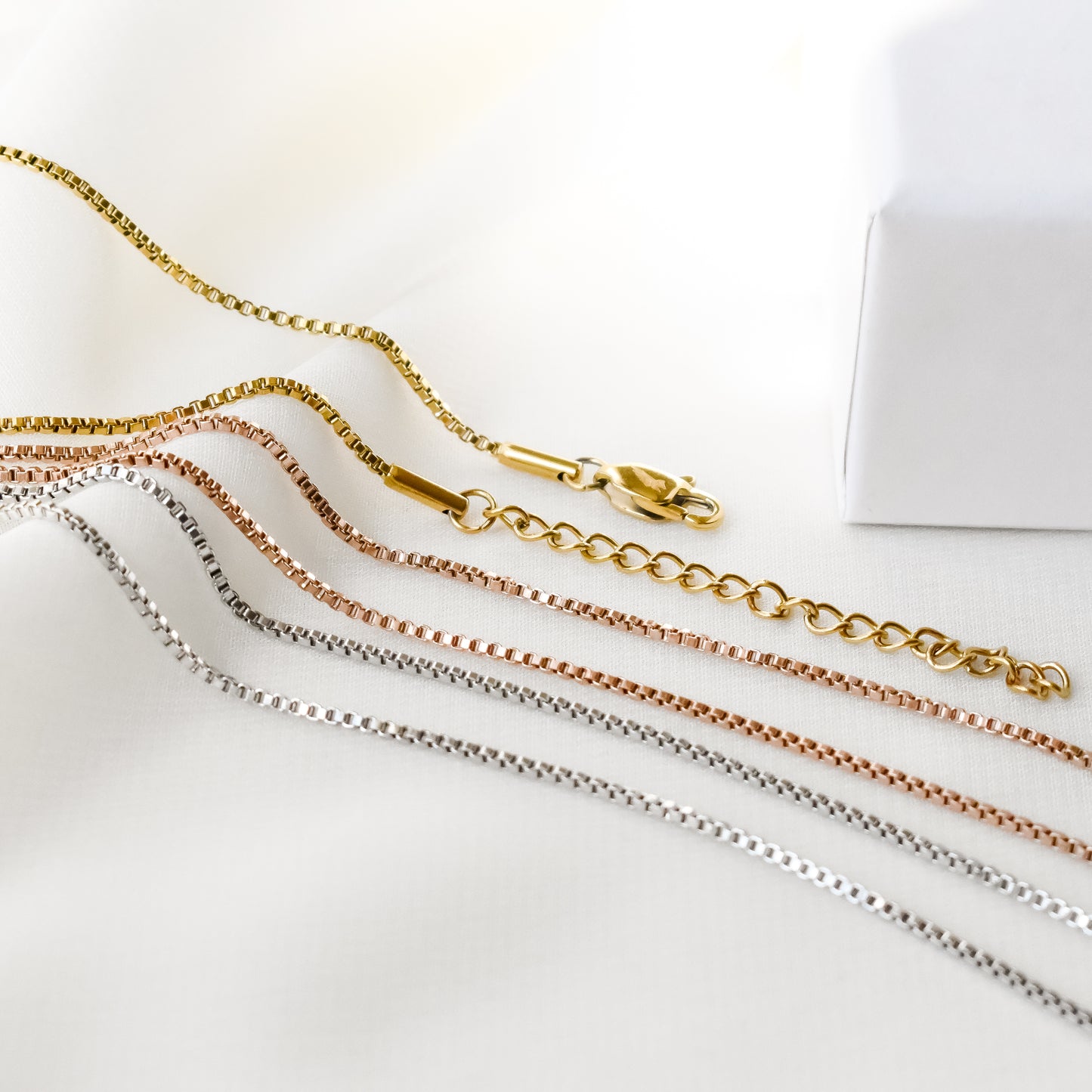 Birth Flower Pillar Bar Necklace