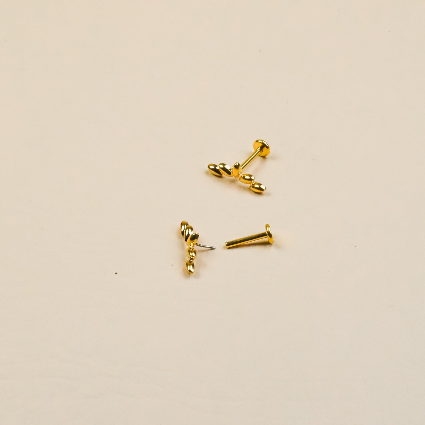 Five-leaf Threadless Titanium Flat Back