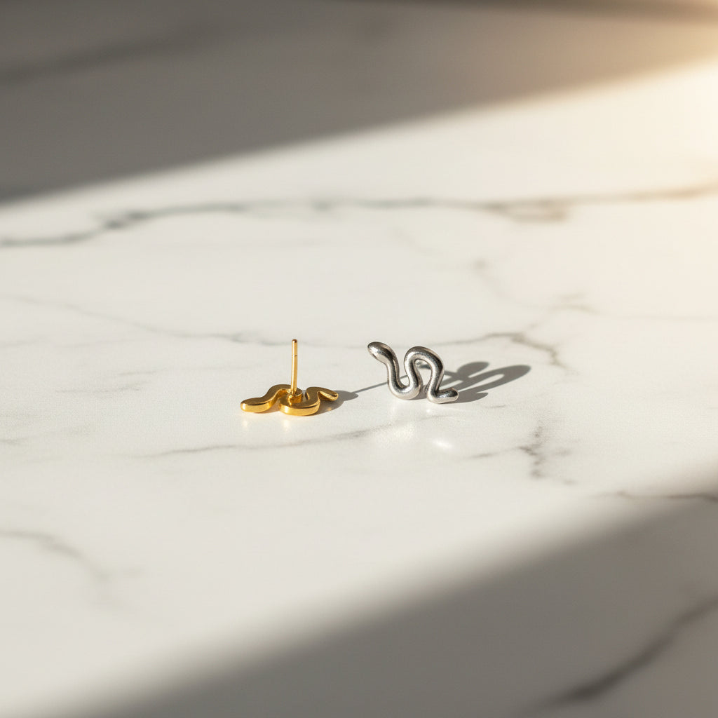 The Serpentine Titanium Flat Back Stud