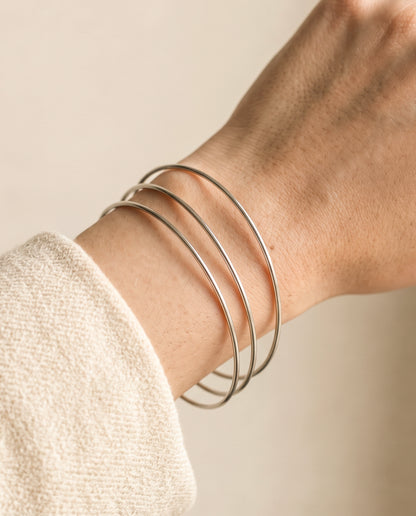 Dainty Stacking Wire Bangle