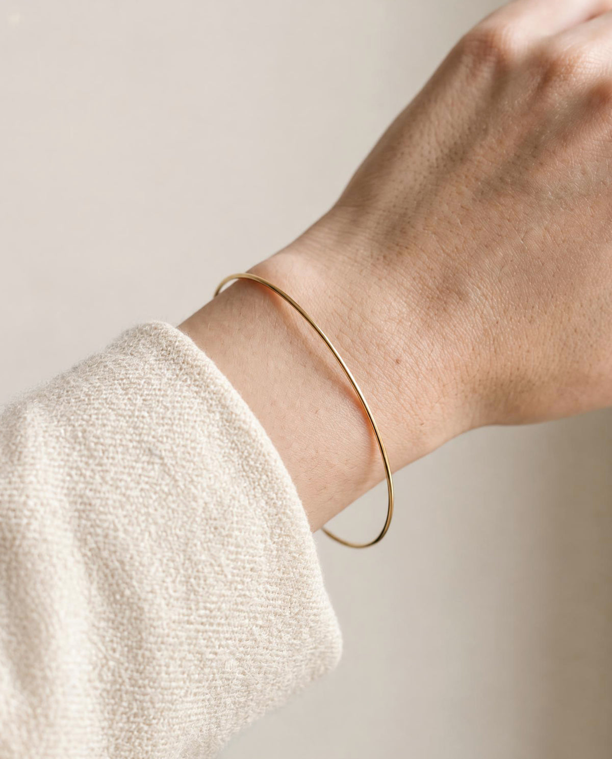 Dainty Stacking Wire Bangle