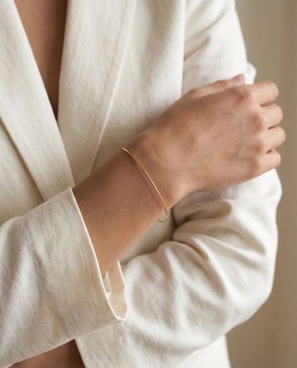 Dainty Stacking Wire Bangle