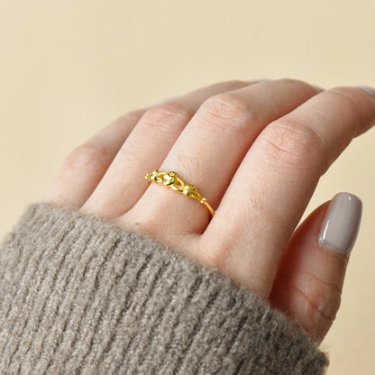 gold dainty claddagh ring