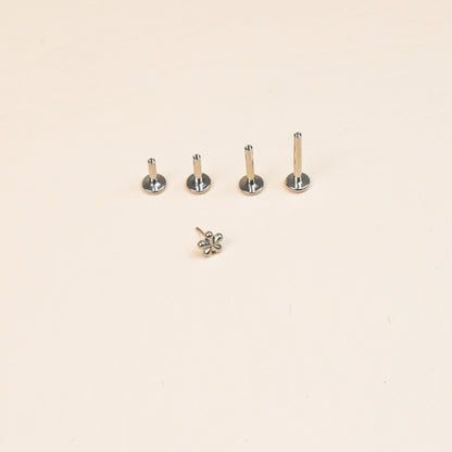 Floral Star Titanium Flatback