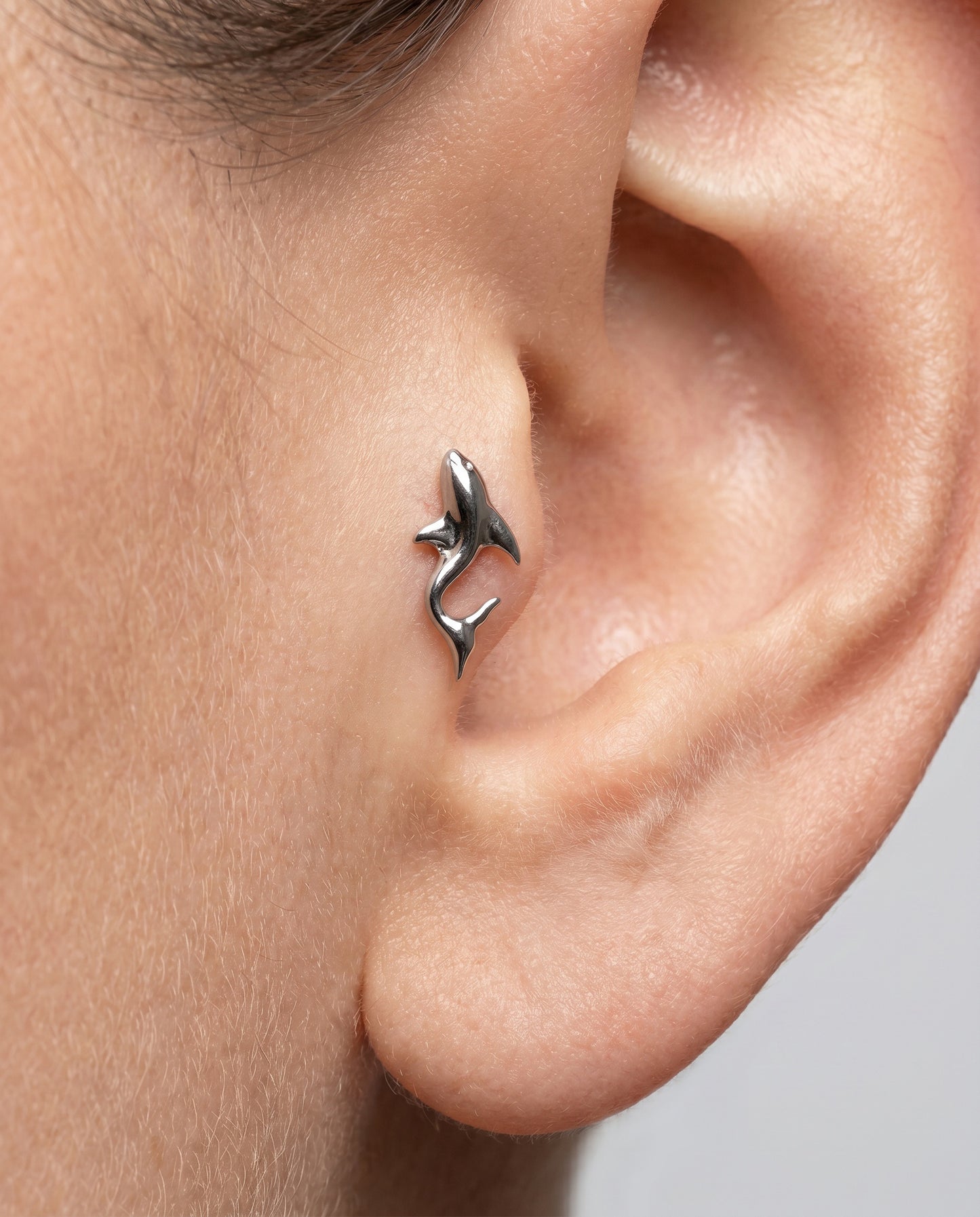 The Fin Flat Back Stud