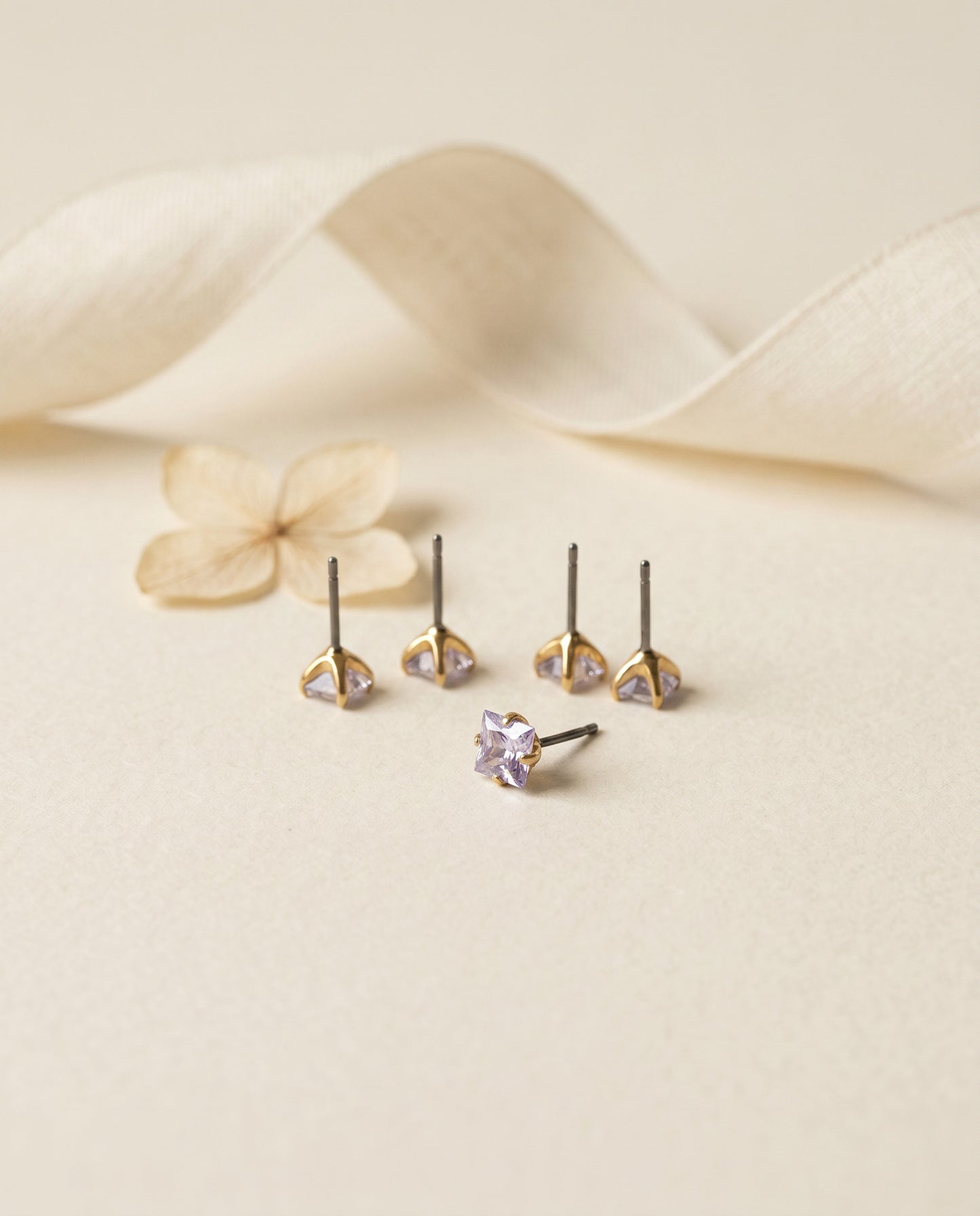 3mm Amethyst Princess Cut Threadless Labret