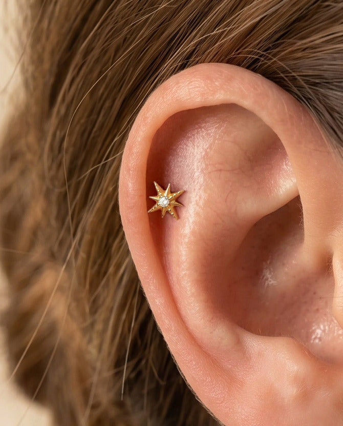 Dainty Crystal Starburst Threadless Labret