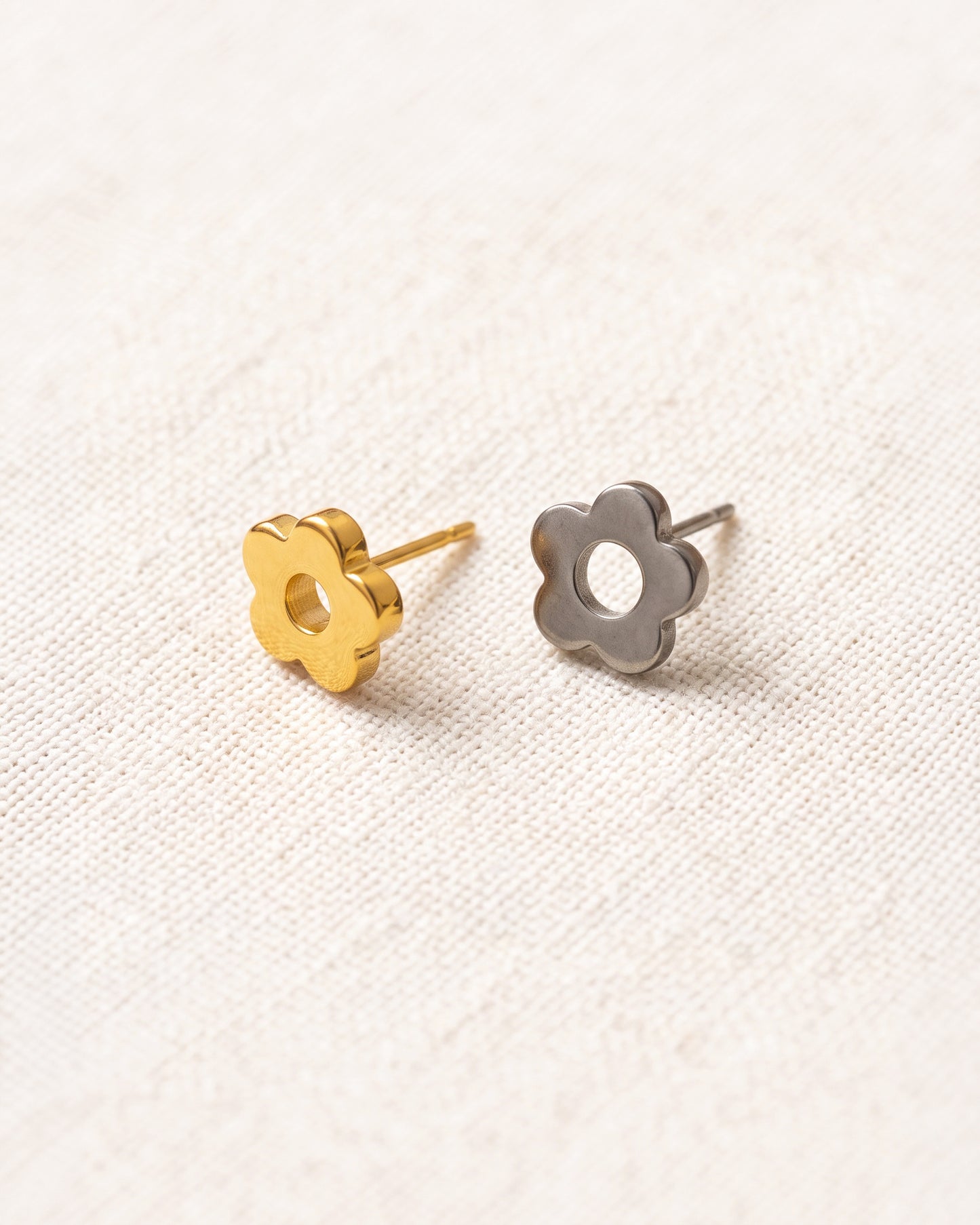 Flower Simple Push Pin Stud