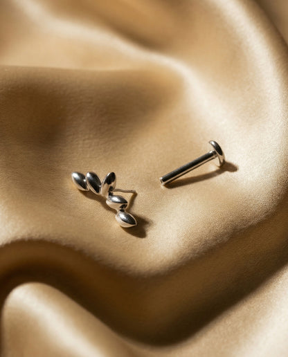 The Laurel Arbour Threadless Flat Back