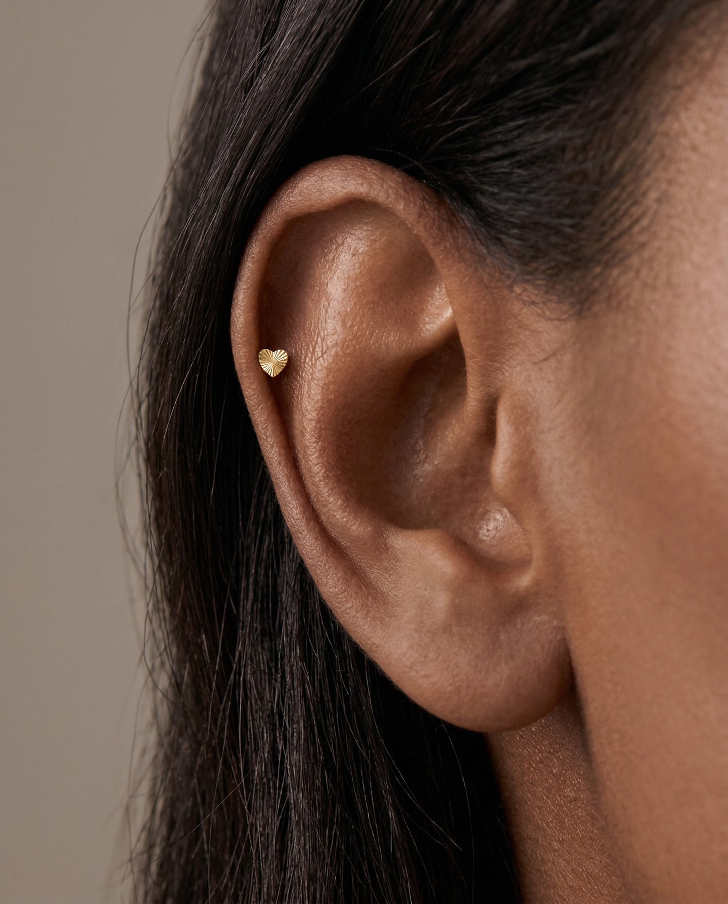 Textured Heart Threadless Flat Back