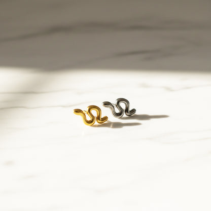 The Serpentine Titanium Flat Back Stud