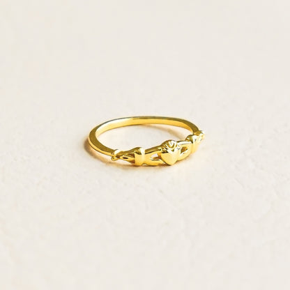 Ladies Claddagh Ring